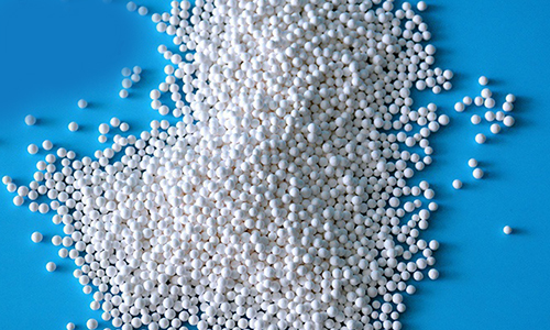 Activated Alumina Cracks When Exposed to Water